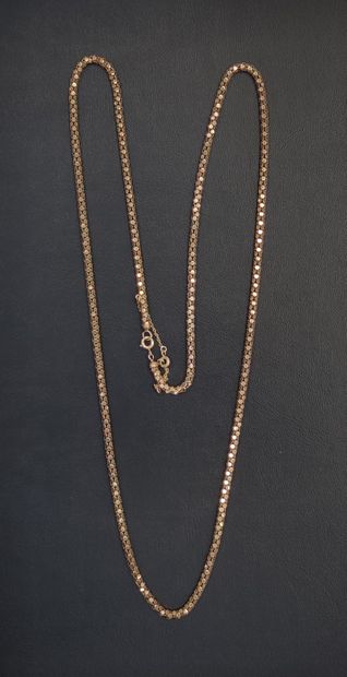 null 
CHAIN in yellow gold 750°/00 Weight : 15.6 g

Length : 73 cm


