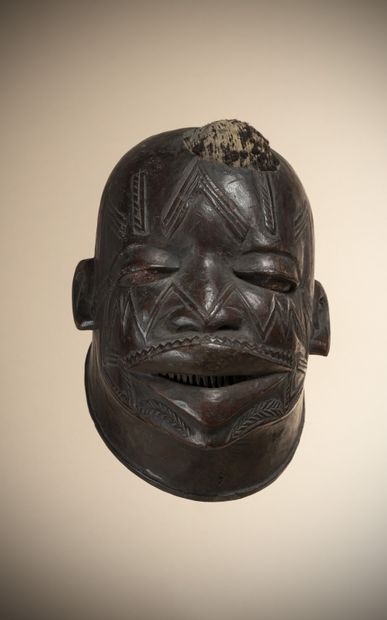 null MAKONDE (Tanzanie / Mozambique)

Masque heaume "mapico" à profonde patine brun...