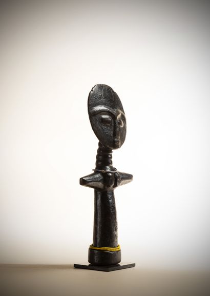 null ASHANI (Ghana)

Akwa-ba fertility doll, worn and patinated

Height : 27 cm
