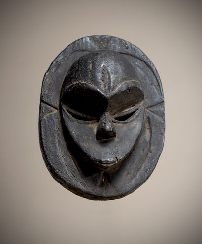null EKET (Nigéria)

Masque facial de forme discoïdale avec un visage en relief....