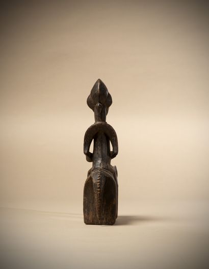  SENOUFO (Côte d'Ivoire) 
Cavalier au corps cambré, visage abstrait, cheval au pattes...