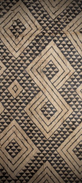null KUBA (Congo DRC)

Two carpets in beaten bark, bordered with strips of raffia...