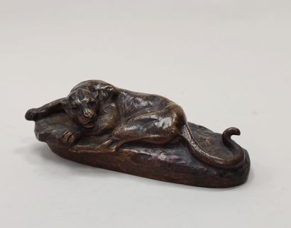 null Charles MASSON (1822-1894)

Reclining Lioness

Proof in bronze with brown patina,...