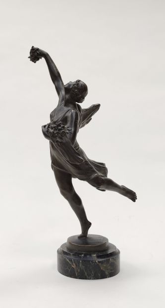 null Laure HAYMAN (act.1905-1923)

Allegory with flowers 1925

Proof in bronze with...
