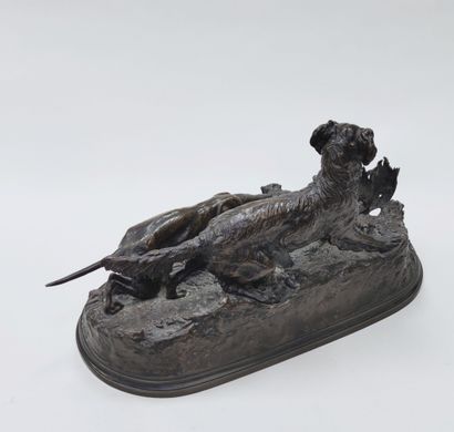 null Pierre Jules MENE (1810-1879)

Hunting dog and partridge 

Bronze proof, dark...