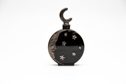 null Sari - "Lune de Miel" - (années 1920)

Rare flacon en verre opaque noir pressé...