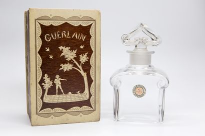 null Guerlain - " Fol Arôme" - (années 1910)

Présenté dans son coffret en peuplier...