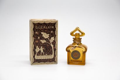 null Guerlain - "L'Heure Bleue" - (1912)

Présenté dans son coffret en carton gainé...