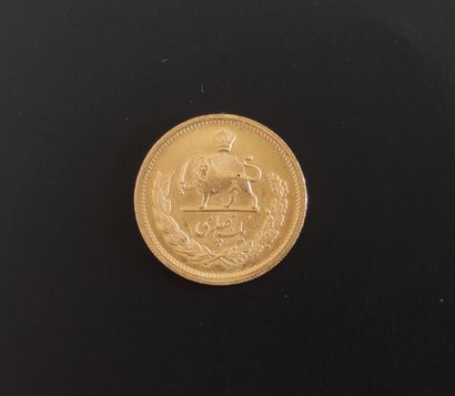 null SMALL MEDAL IN YELLOW GOLD 750°/00 MIDDLE EAST with profile of a man

weight...