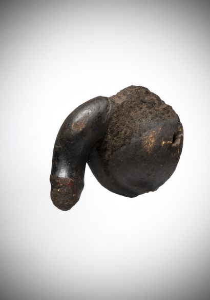 null Makonde (Tanzania / Mozambique) Very old dance mask worn at the time of initiation...