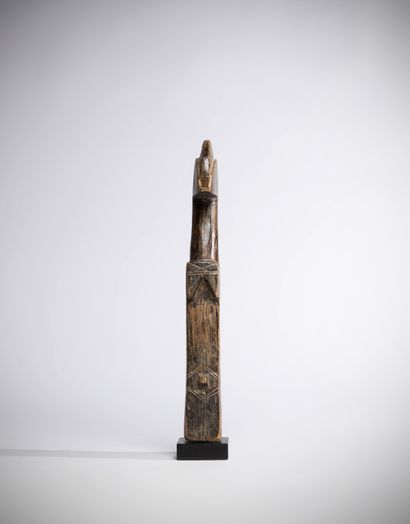 null Mossi (Burkina) Poupée "biga" d'une belle sculpture longiligne cambrée, à décor...
