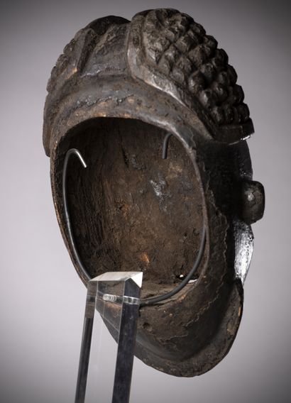 null Bamileke (Cameroon) Chieftaincy mask representing the "Fon" wearing the traditional...