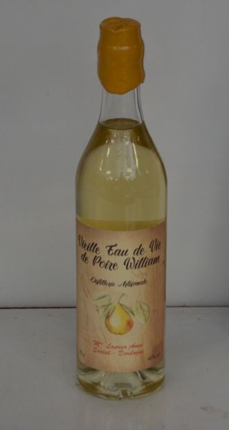 1 bottle OLD EAU DE VIE DE POIRE WILLIAM'S...