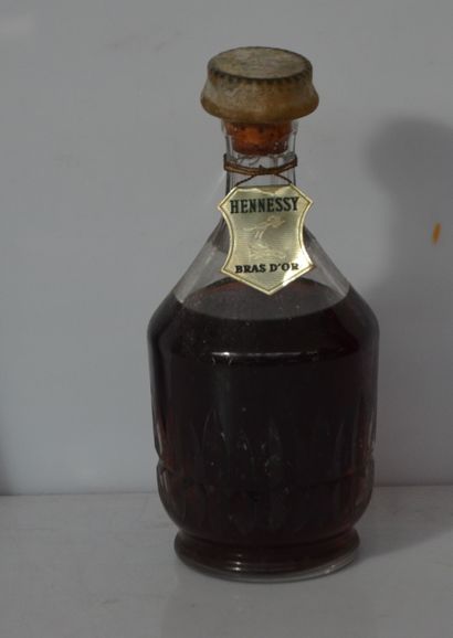 1 bouteille COGNAC HENNSESSY BRAS D'OR (niveau...