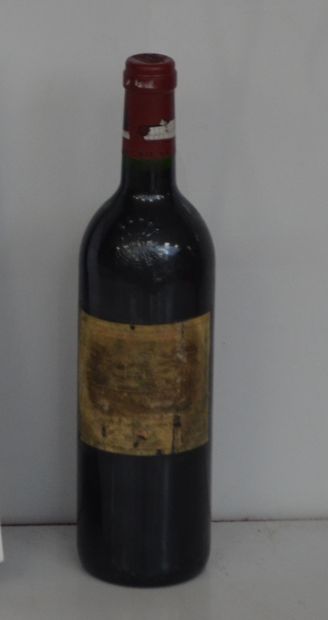 1 bottle CHÂTEAU LAFITE ROHSCHILD 1996 (very...