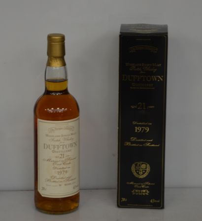 null 1 bouteille WHISKY SINGLE MALT 21 ANS DUFFTOWN 1979