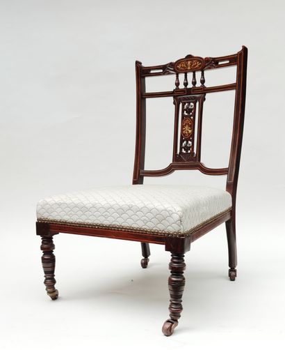 null Low chair in veneer, late 19th century
