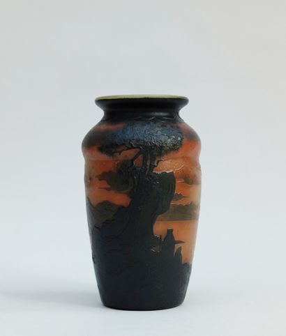 null 
MULLER FRERES in Luneville
VASE of round form with a throttled neck in acid-etched...
