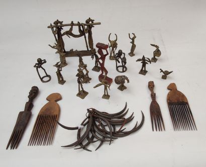 LOT d'artisanat africain en bois et en métal...