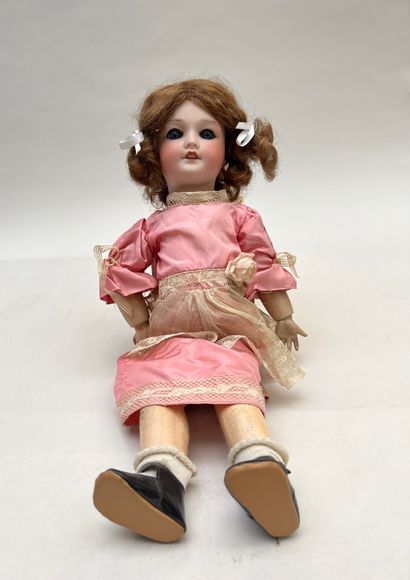  SFBJ DOLL, mold 301, sleeping eyes, open mouth, articulated wooden body, with clothes...