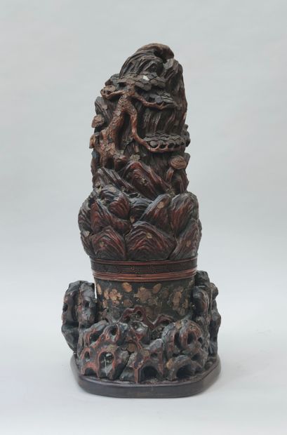 null 
Grande boite KOBAKO cylindrique en bois et bambou sculpté avec incrustations...