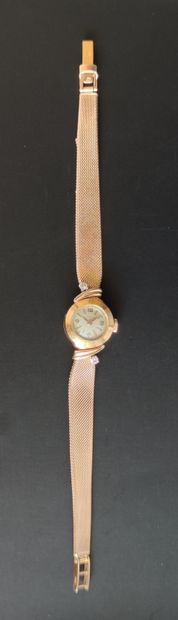 null 
MONTRE-BRACELET de Dame boitier et bracelet en or jaune 750 °/°° ornés de deux...