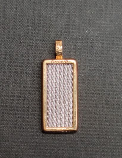 null 
FRED

Force 10 rectangular pendant in yellow gold 750/1000 and steel signed...