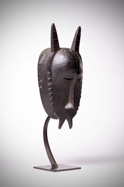 null Bambara

Malinké

(Mali) Très ancien masque anthropo-zoomorphe en bois lourd...