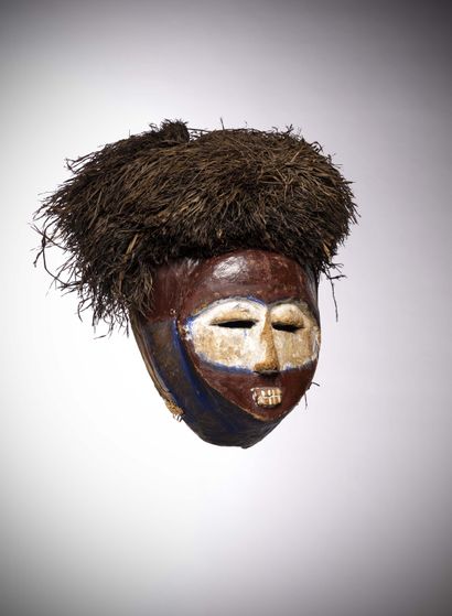 null Pendé 

(Congo RDC) Masque féminin "Buya" représentant la jeune femme non mariée

Le...