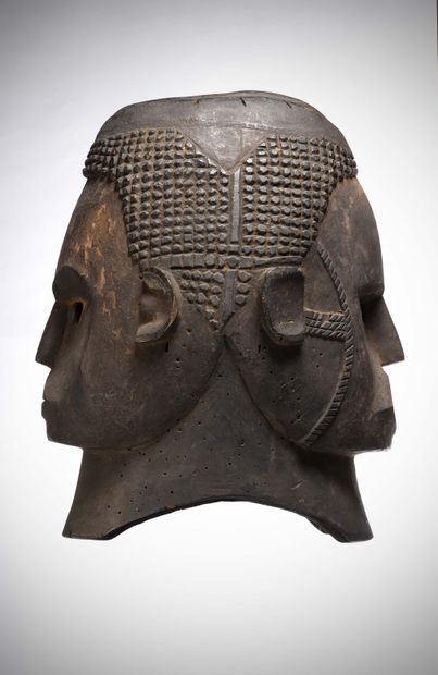 null Boki/

Ejagham Mask helmet biface of the region of the high cross river.

The...