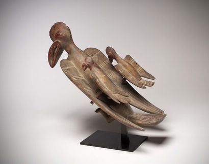null Sénoufo

(Côte d'Ivoire) Représentation de l’oiseau calao avec deux oisillons...