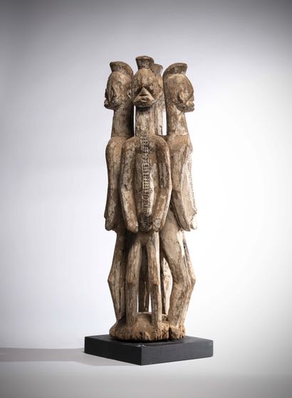 Ibo

(Nigéria) Importante sculpture d'autel...
