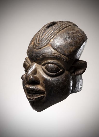 null Békom

(Cameroun) Bel exemplaire de masque heaume du Grassland camerounais....