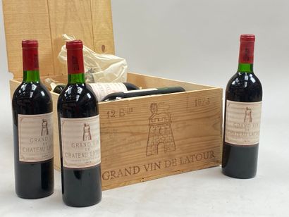 null 12 bouteilles Château Latour 1974 1er GCC Pauillac CB (BG)