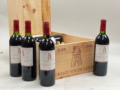 12 bouteilles Château Latour 1980 1er GCC...