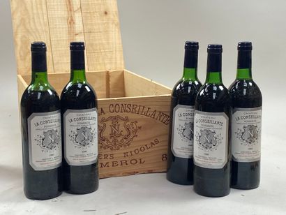 12 bouteilles Château La Conseillante 1982...