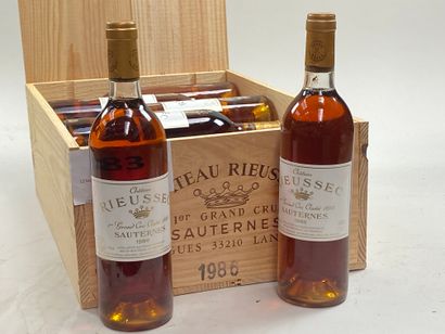 12 bouteilles Château Rieussec 1986 1er GCC...