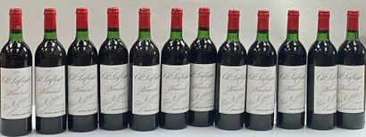 12 bouteilles Château Lafleur 1982 Pomerol...