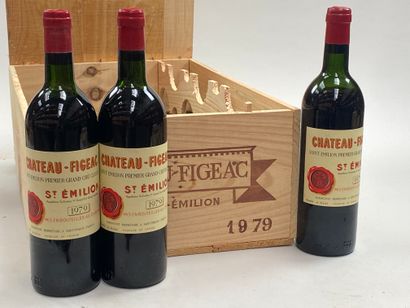 null 12 bouteilles Château Figeac 1979 1er GCC B Saint-Emilion CB (NTLB, 4 NLB, 1...
