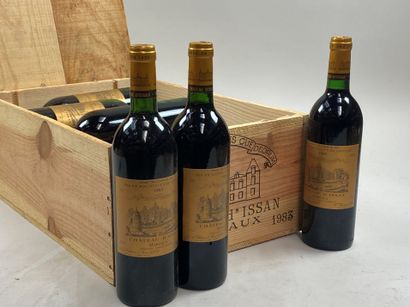 12 bottles Château d'Issan 1983 3rd GCC Margaux...