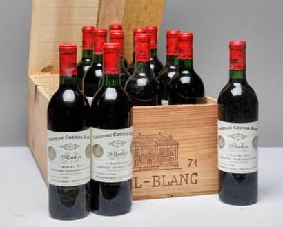 12 bouteilles Château Cheval Blanc 1971 1er...