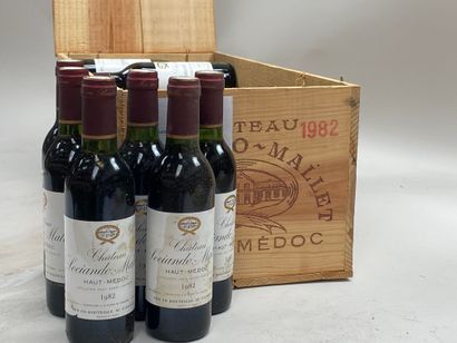 null 24 1/2 bouteilles Château Sociando-Mallet 1982 Haut Medoc CB (BG/NTLB)