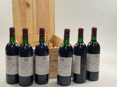 12 bouteilles Château Sociando-Mallet 1990...