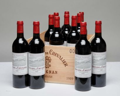 12 bouteilles Domaine de Chevalier 1989 CC...