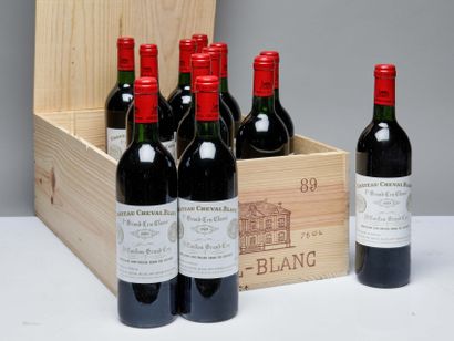 12 bouteilles Château Cheval Blanc 1989 1er...