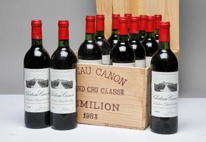 12 bouteilles Château Canon 1983 1er GCC...