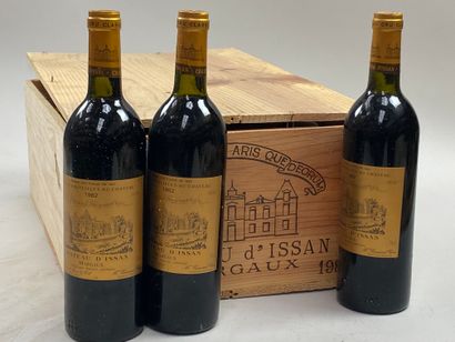 null 12 bouteilles Château d'Issan 1982 3ème GCC Margaux CB (BG/NTLB)