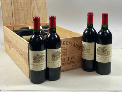 12 bouteilles Château Magdelaine 1989 1er...