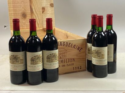 null 12 bouteilles Château Magdelaine 1982 1er GCC Saint-Emilion CB (5 BG)