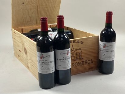 12 bouteilles Château Latour à Pomerol 1998...